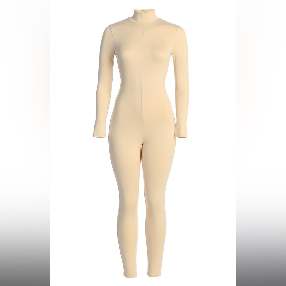 JLUXLABEL 	
Jluxbasix Cream Raisa Jumpsuit Size XXL